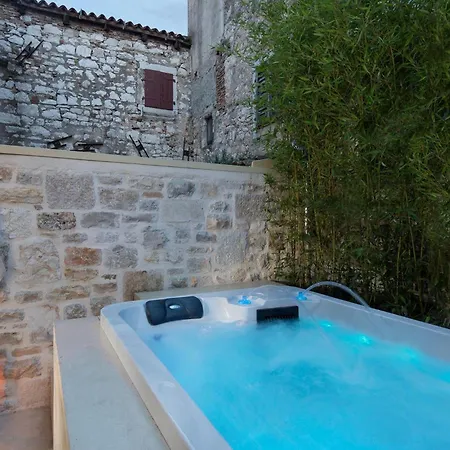 بيت للعطل Euphrasiana بوريتش